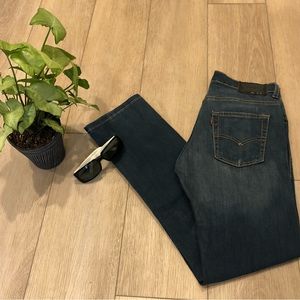Levi 211 Slim Fit Jeans